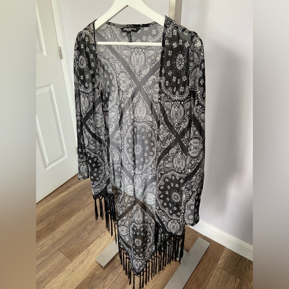 Light jacket 🖤 - Picture 3 of 3